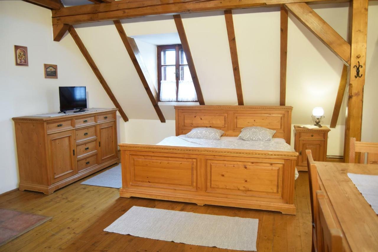 Bucicky Mlyn Hotell Rozdalovice Exteriör bild